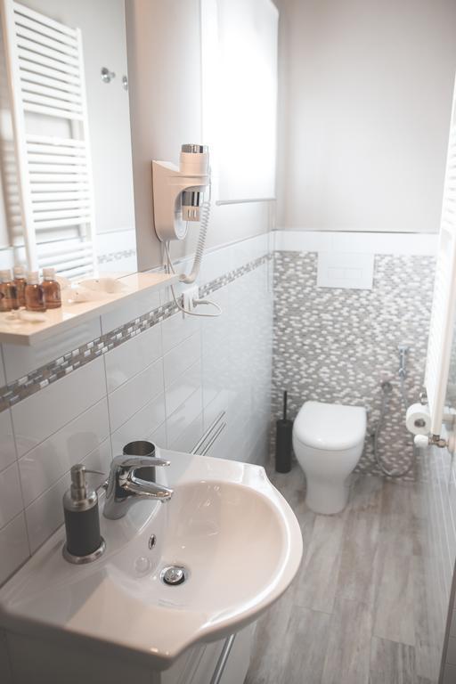 B&B Le City Montesilvano Bagian luar foto