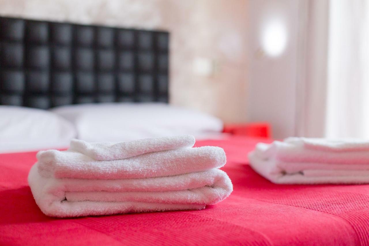 B&B Le City Montesilvano Bagian luar foto