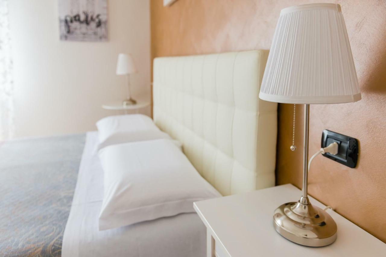 B&B Le City Montesilvano Bagian luar foto